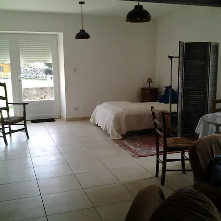 Bed & Breakfast La Grange De Bagard *